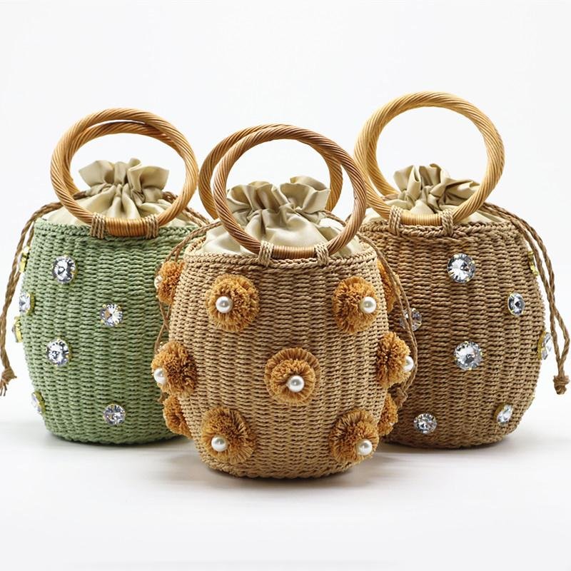 New Handmade Rhinestone Crystal Embellished Straw Bag Small Straw Bucket Bags Lady Travel Purses and Handbags